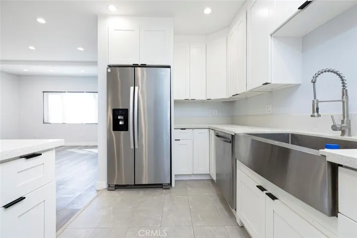 10621 Vanora Drive, Sunland, California 91040