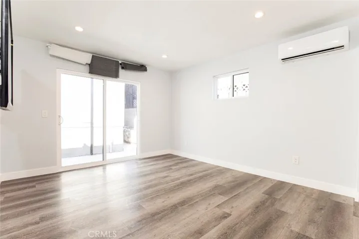 10621 Vanora Drive, Sunland, California 91040