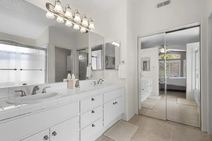 9802 Avenida Colino, Spring Valley, California 91977