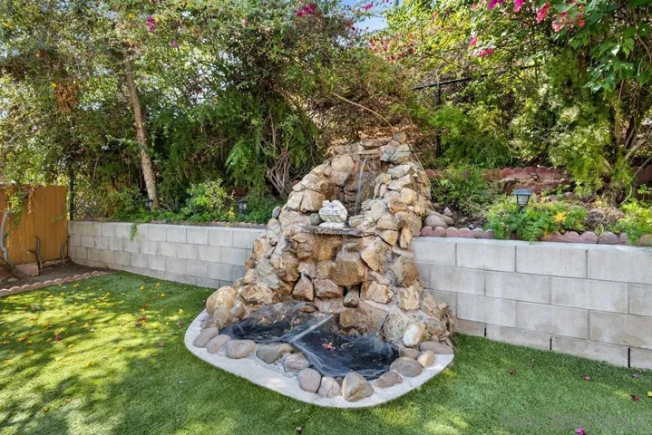 9802 Avenida Colino, Spring Valley, California 91977