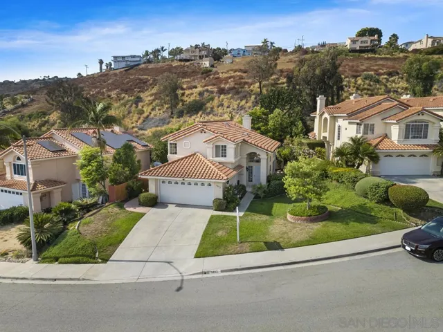 9802 Avenida Colino, Spring Valley, California 91977