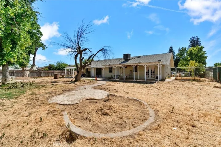 17346 Regal Drive, Madera, California 93638