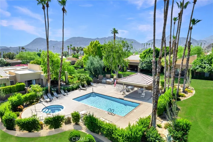 Pool & Spa