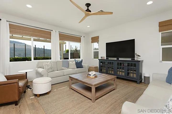 35610 Asturian Way, Fallbrook, California 92028