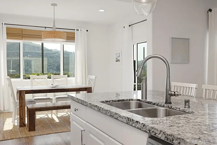 35610 Asturian Way, Fallbrook, California 92028