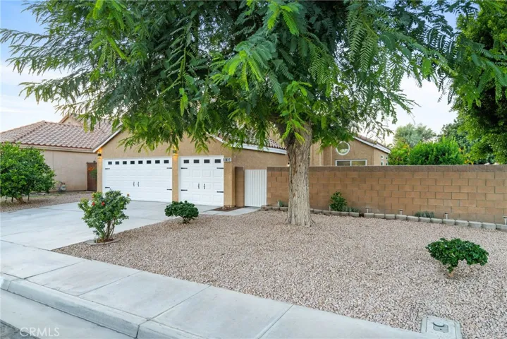 81104 Taos Trail, Indio, California 92201