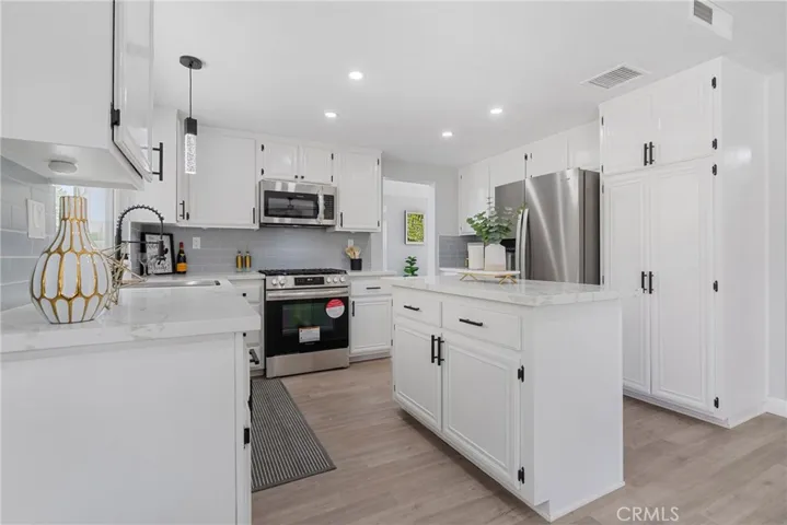 81104 Taos Trail, Indio, California 92201
