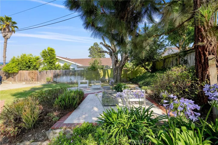 6216 Monero Drive, Rancho Palos Verdes, California 90275