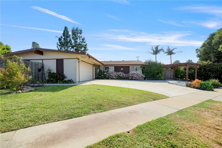 6216 Monero Drive, Rancho Palos Verdes, California 90275
