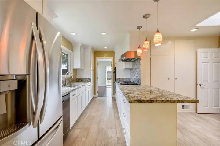 6216 Monero Drive, Rancho Palos Verdes, California 90275