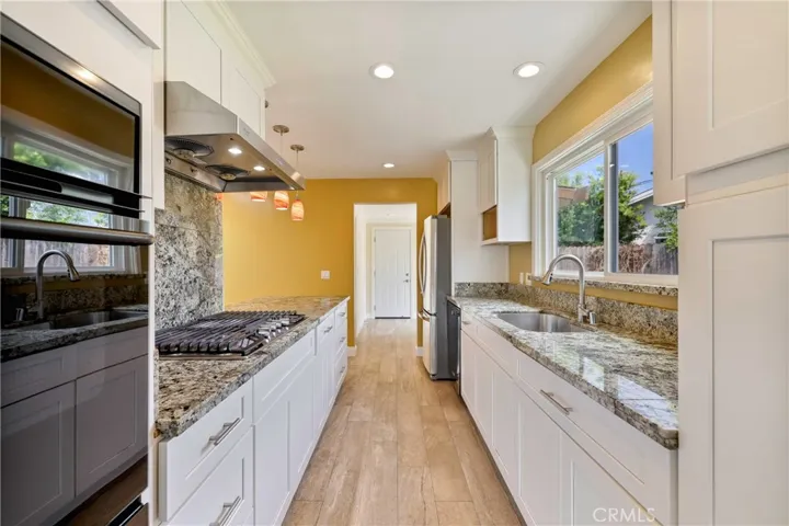 6216 Monero Drive, Rancho Palos Verdes, California 90275