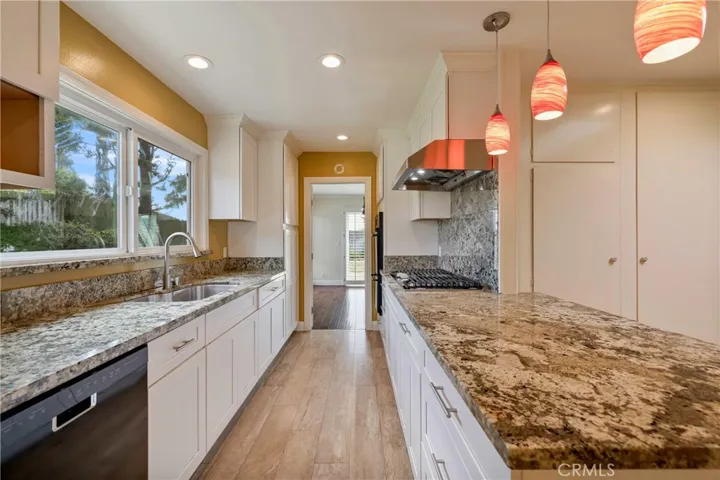6216 Monero Drive, Rancho Palos Verdes, California 90275