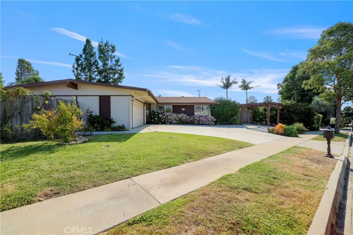 6216 Monero Drive, Rancho Palos Verdes, California 90275
