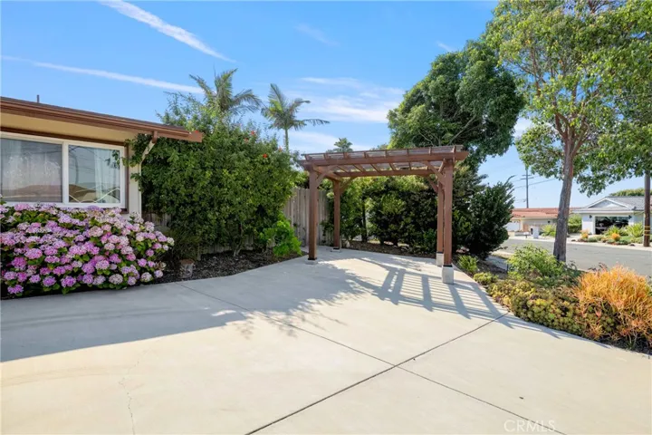 6216 Monero Drive, Rancho Palos Verdes, California 90275