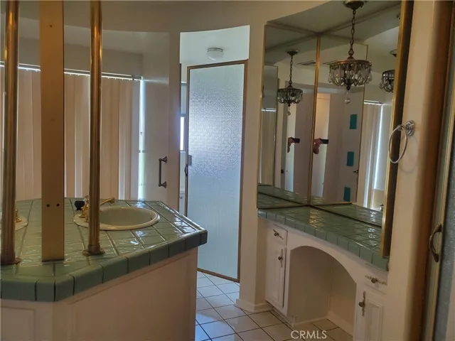 Primary bath with 2 sinks and 2​​‌​​​​‌​​‌‌​​‌​​​‌‌​​​‌​​‌‌​​‌‌​​‌‌​​​​ vanities.