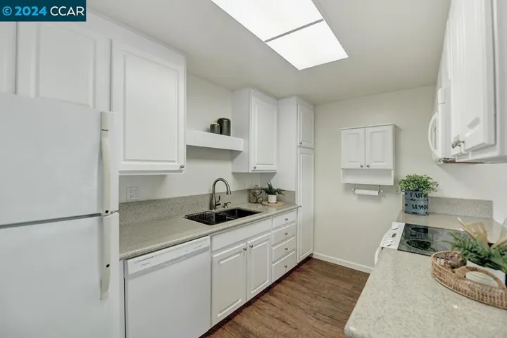 2304 Ptarmigan Dr 2, Walnut Creek, California 94595