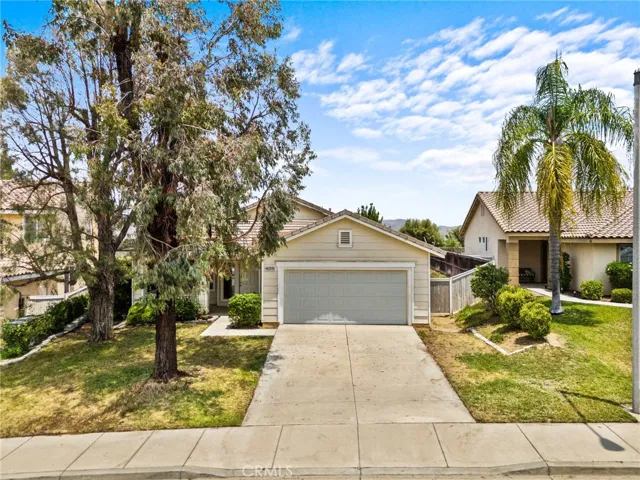 27450 Fallbrook Court, Corona, California 92883