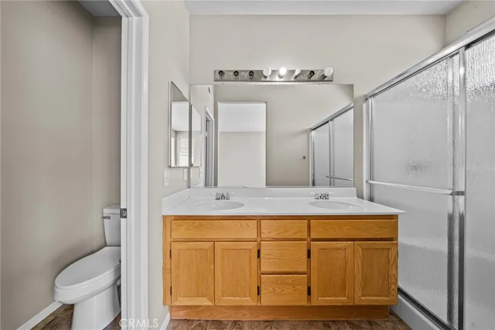 27450 Fallbrook Court, Corona, California 92883