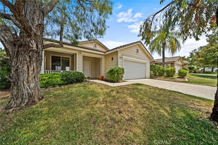 27450 Fallbrook Court, Corona, California 92883