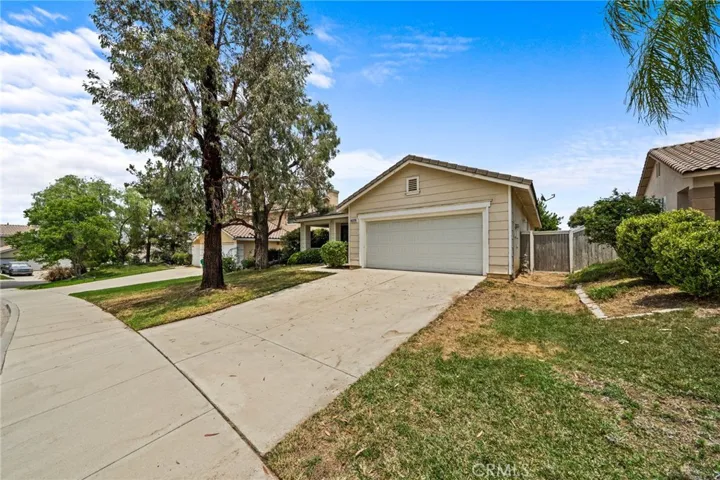 27450 Fallbrook Court, Corona, California 92883