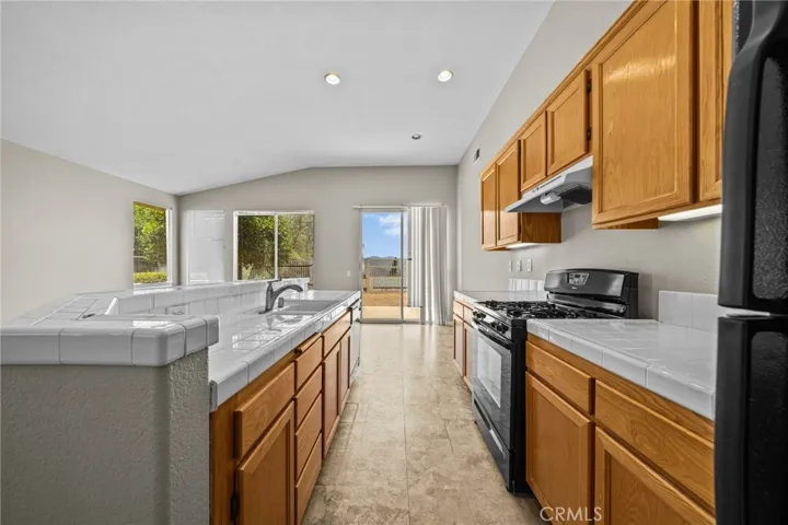 27450 Fallbrook Court, Corona, California 92883