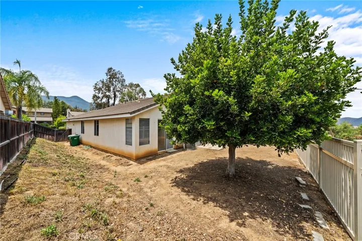 27450 Fallbrook Court, Corona, California 92883