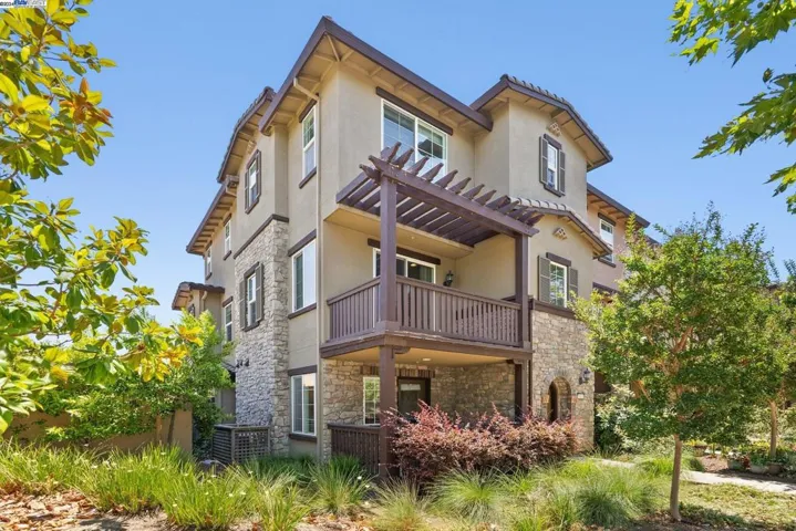 5966 Via Lugano, Fremont, California 94555
