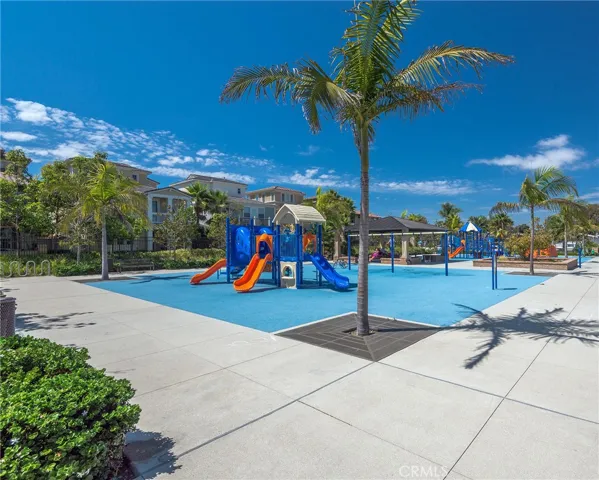 21322 Antigua Lane, Huntington Beach, California 92646