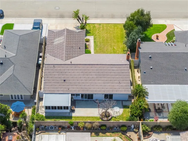21322 Antigua Lane, Huntington Beach, California 92646