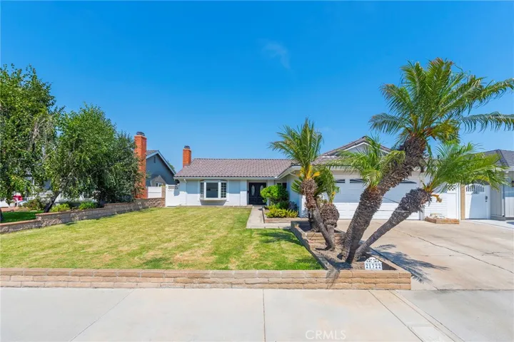 21322 Antigua Lane, Huntington Beach, California 92646
