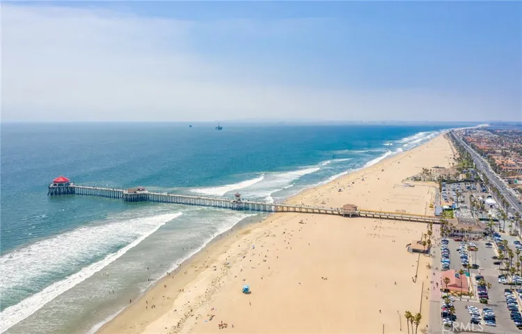 21322 Antigua Lane, Huntington Beach, California 92646