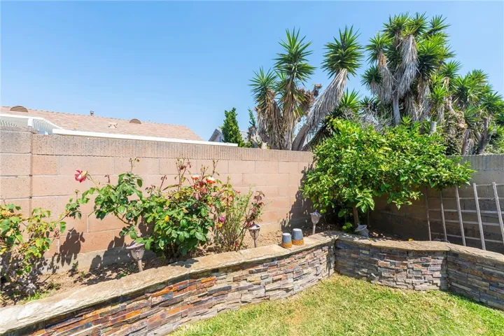 21322 Antigua Lane, Huntington Beach, California 92646