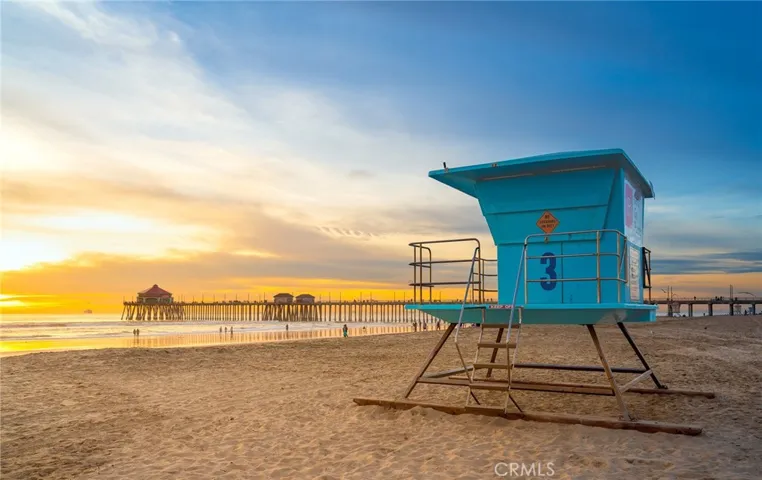 21322 Antigua Lane, Huntington Beach, California 92646