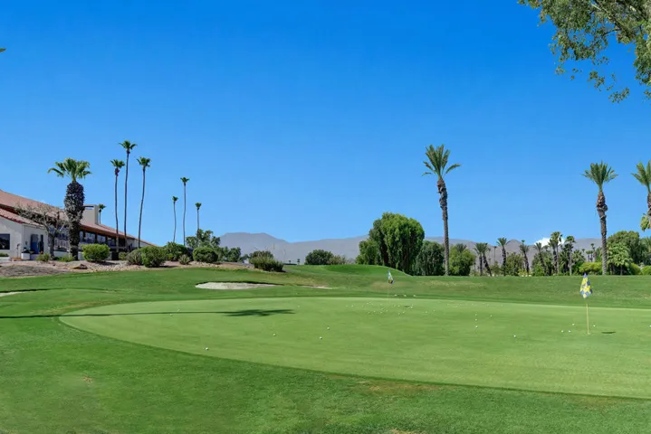 COMMUNITY GOLF 4.jpg mlsl