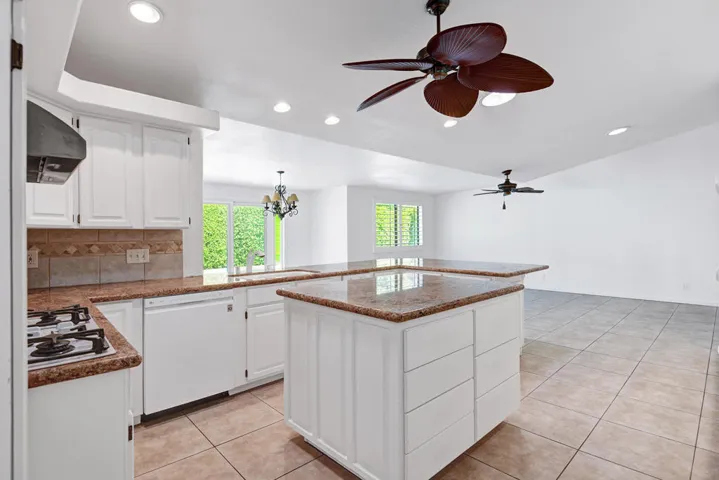 KITCHEN REVERSE.jpg mls