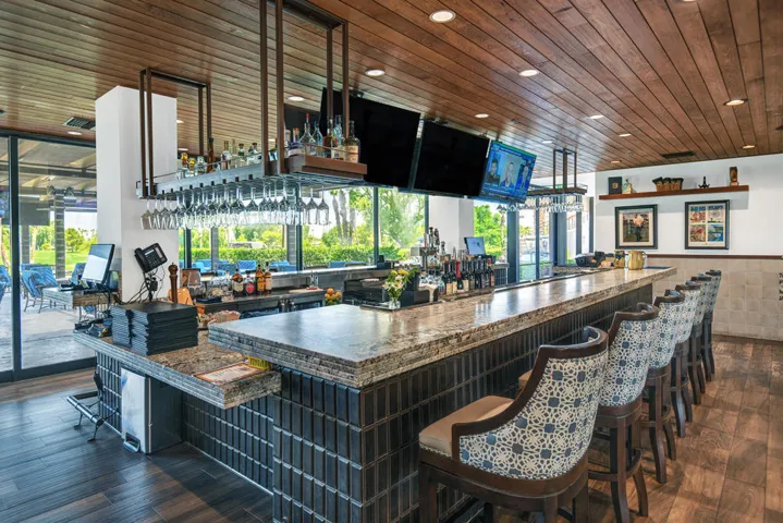 COMMUNITY BAR 2.jpg mls