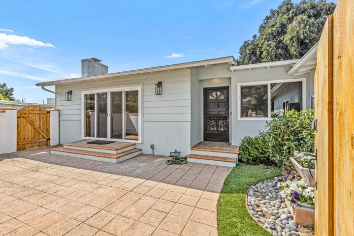 Private Courtyard Entry