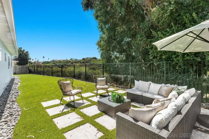 5990 Sagebrush, La Jolla, California 92037