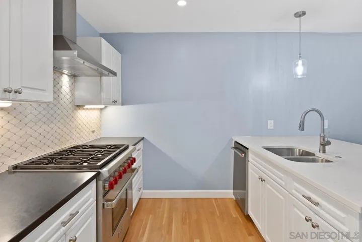 5990 Sagebrush, La Jolla, California 92037
