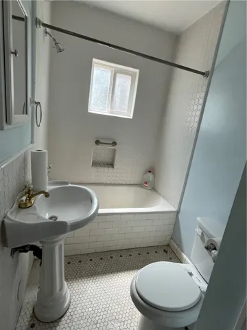 17805 Ludlow, Granada Hills, California 91344