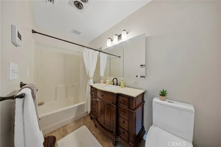 Main Bedroom Bathroom