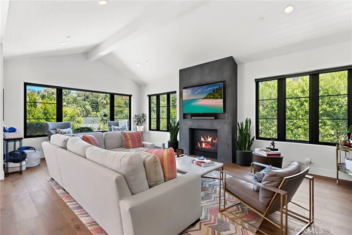 1494 Catalina, Laguna Beach, California 92651