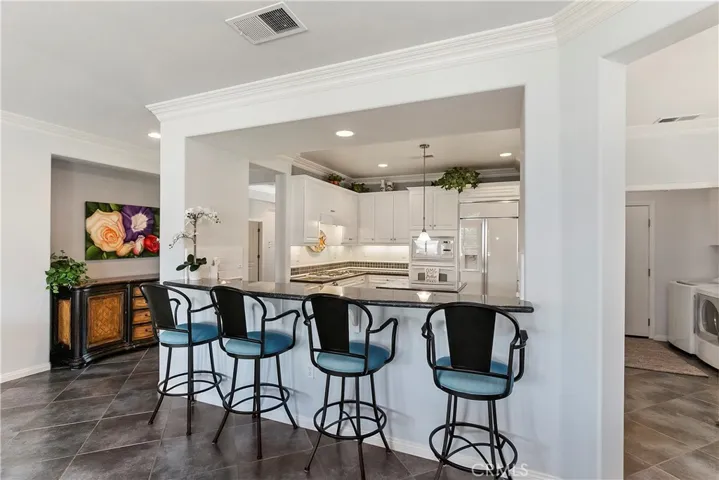 Breakfast Bar
