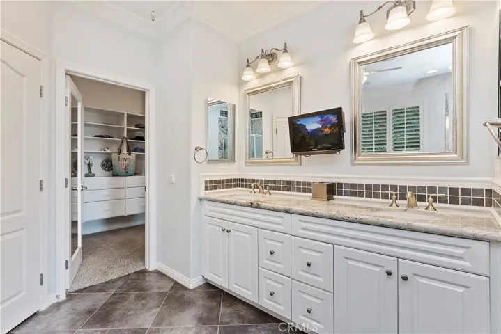 Dual Sinks