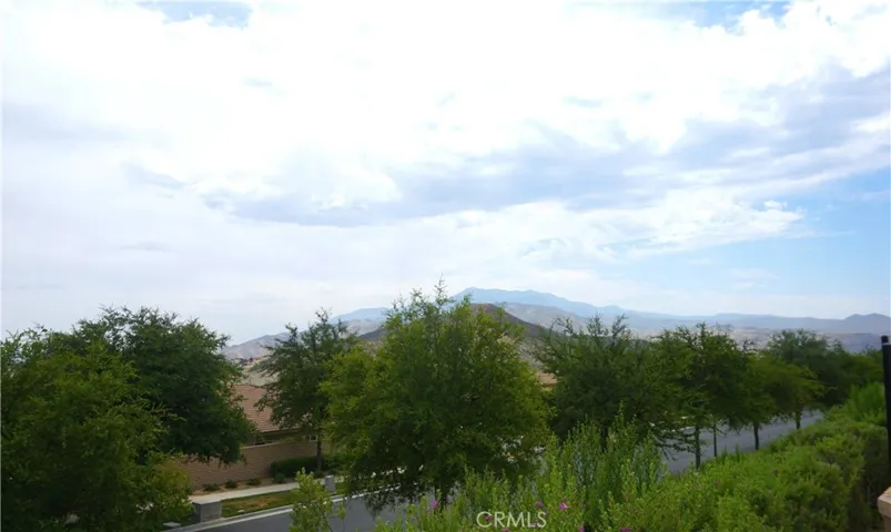 OH those Views - San Jacinto to the Left