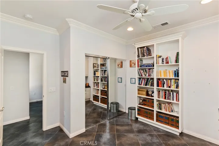 Mirrored Wardrobe Doors - Ceiling Fan - Built-ins