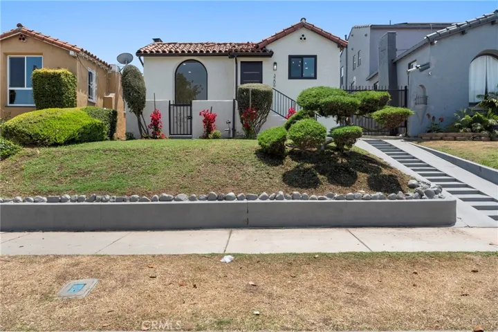 3206 W 74th Street, Los Angeles, California 90043