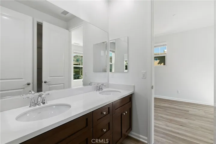 Bath Ensuite to Bedroom #2