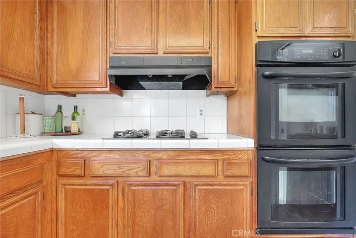 Double oven, gas cooktop