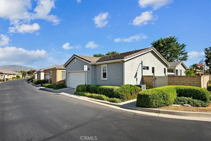 1556 Four Seasons Circle, Beaumont, California 92223